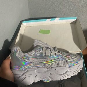 Kids Holographic Sneakers in Silver